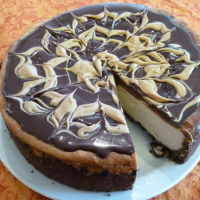 Peanut Butter & Chocolate Cheesecake